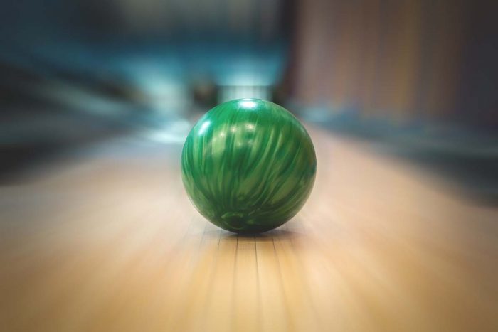 Choosing the right bowling ball